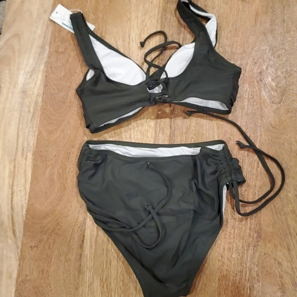 Beachsissi‎ green bikini bathing suit NWT